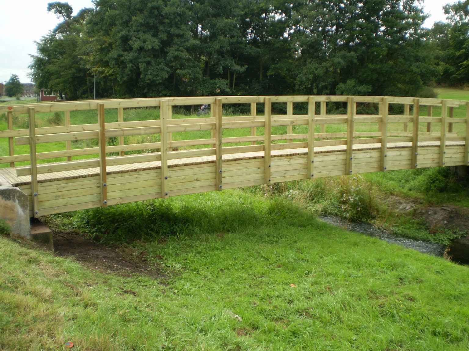 Steel beams with softwood fascia, S Staffs - Ref 3542
